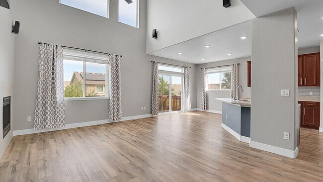 Building Photo - 17021 White Alba Ln