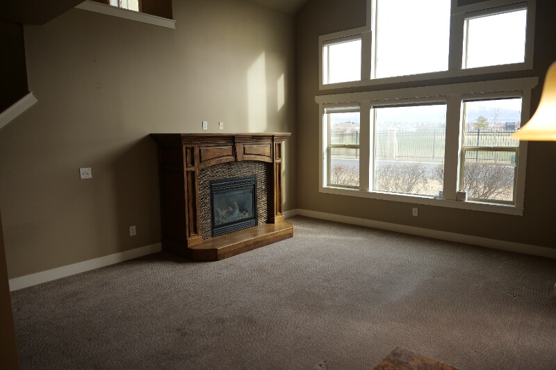 Building Photo - 713 Mystic Creek Way