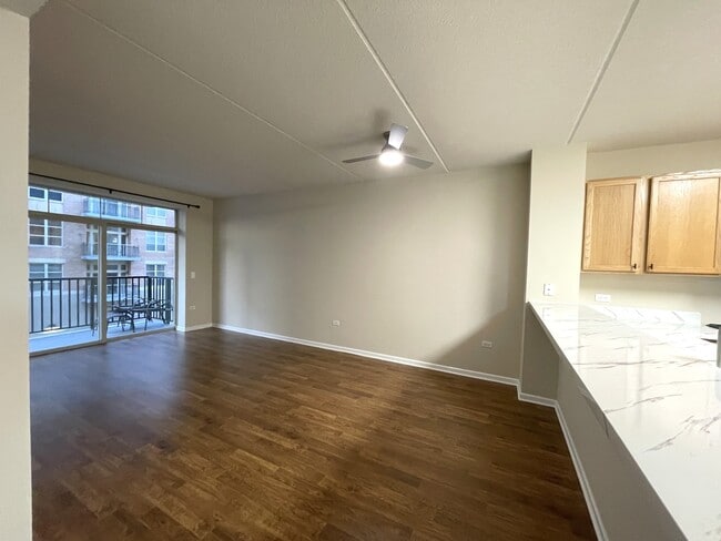 Building Photo - 656 Pearson St
