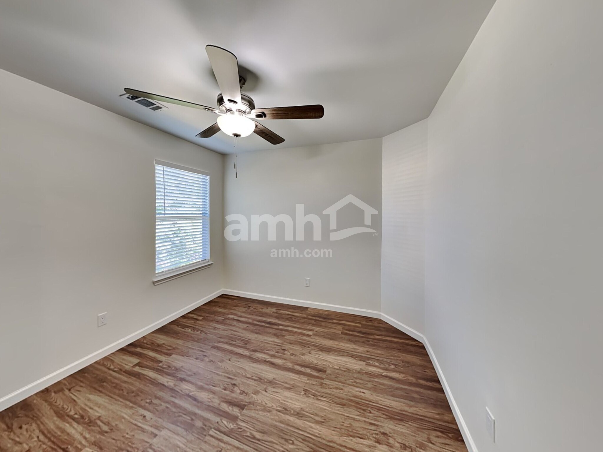 Building Photo - 16778 Fallen Timbers Dr