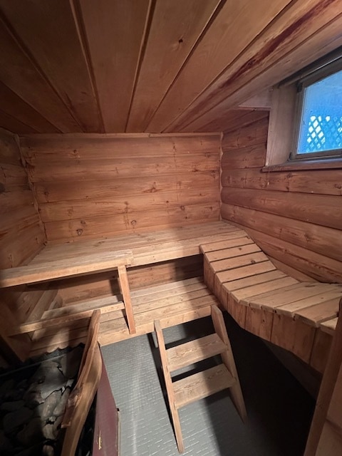 Sauna - 1 Lakeshore Dr W