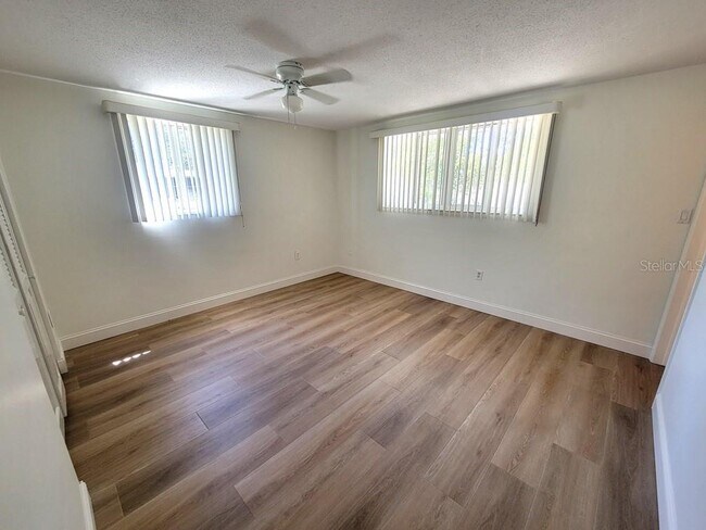 Building Photo - 10329 Castalie Dr