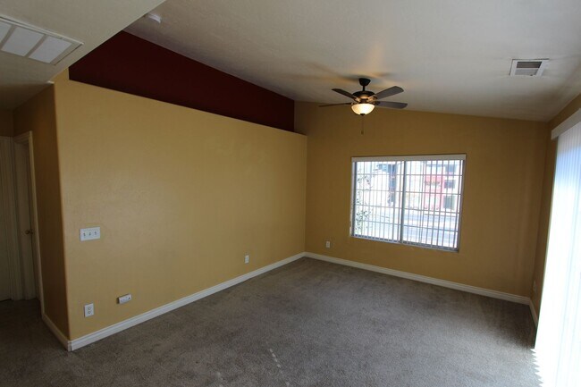 Building Photo - 3250 S Litzler Dr
