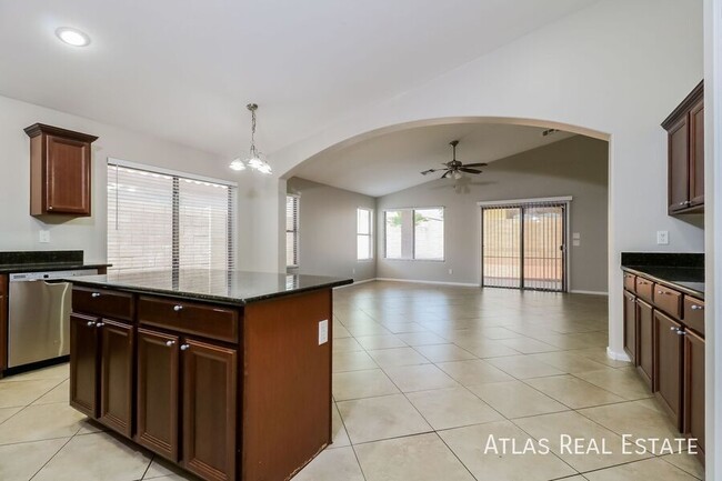 Building Photo - 17628 W Corrine Dr