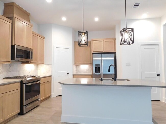 Building Photo - 9447 Lantern Lgt Dr
