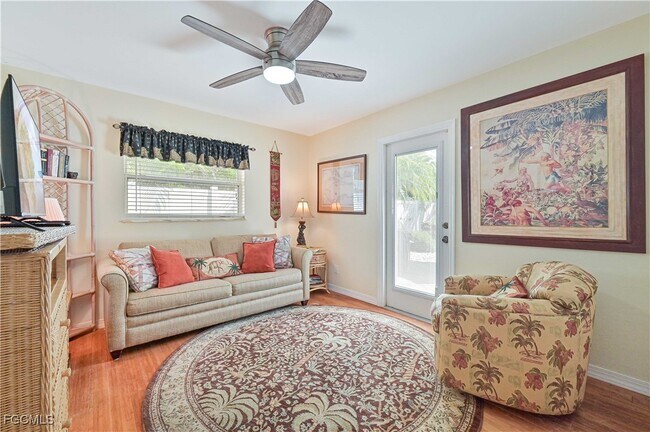 Building Photo - 572 105th Ave N