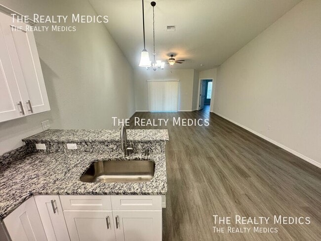 Building Photo - 8145 Cozumel Ln