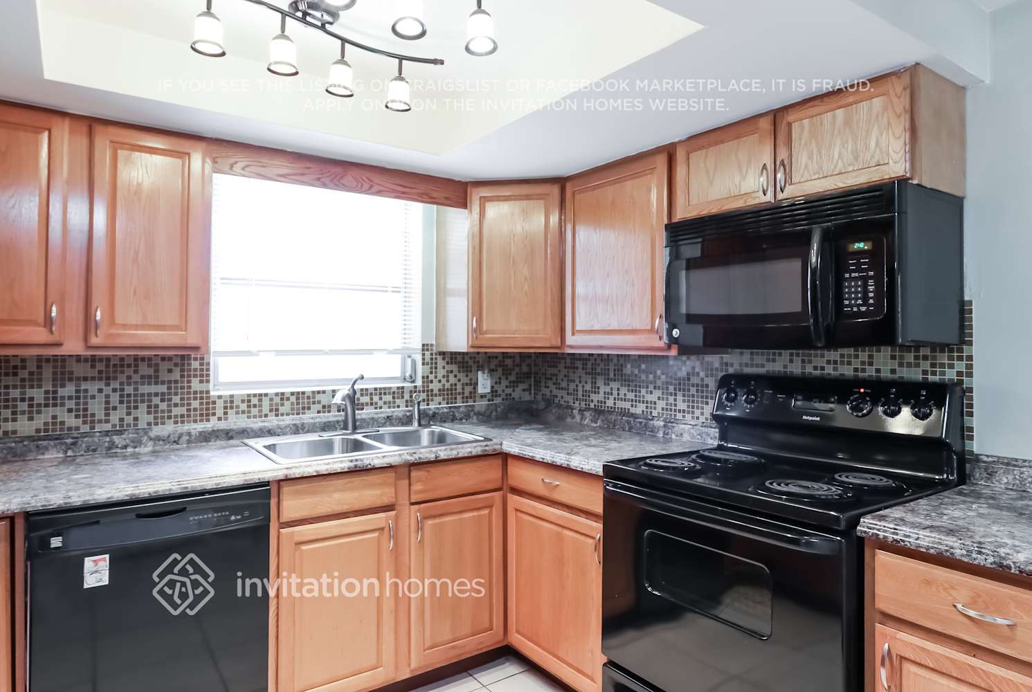 Building Photo - 5626 Moog Rd