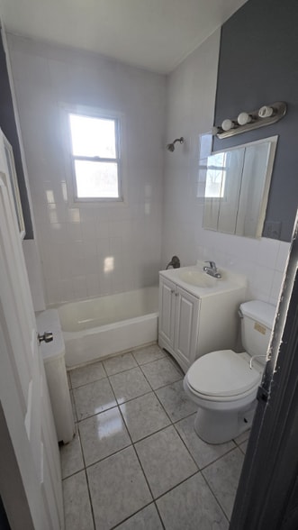 Building Photo - 27-29-29 Schofield St