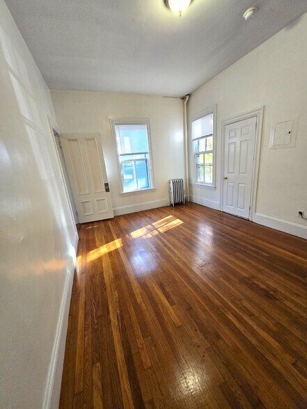 Building Photo - 20 Hudson St