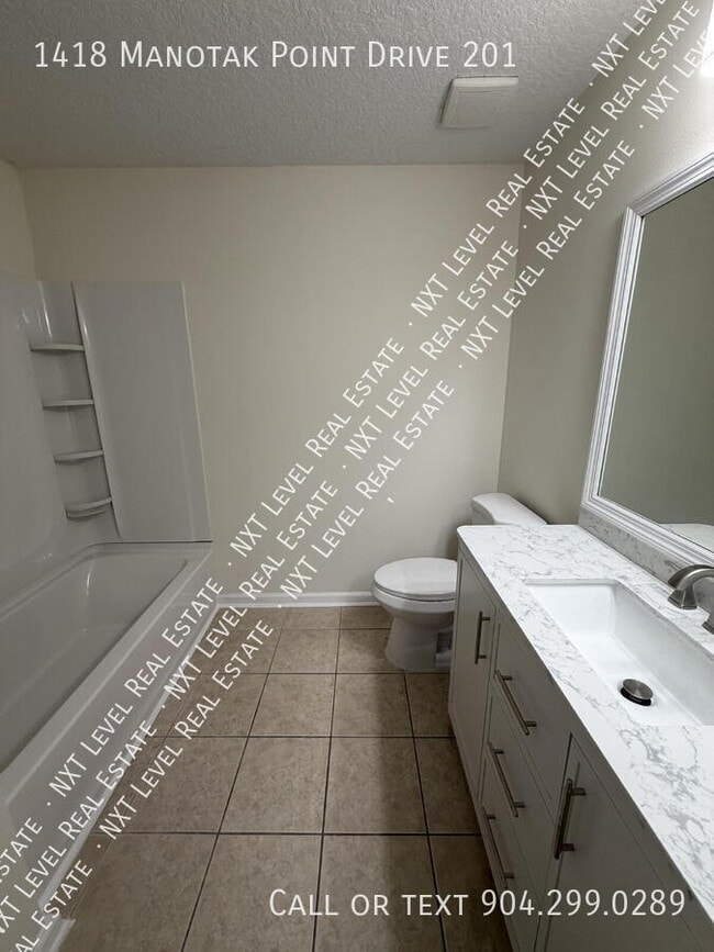 Building Photo - 1418 Manotak Point Dr