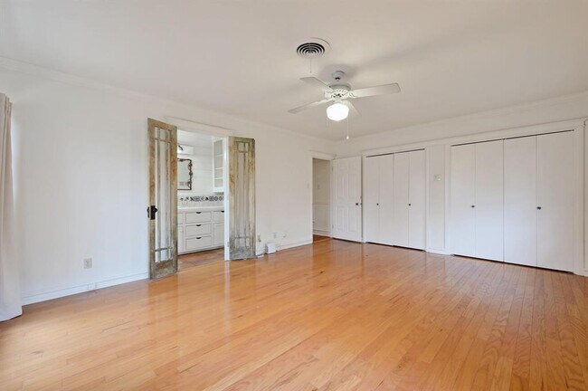 Building Photo - 2807 Hatley Dr