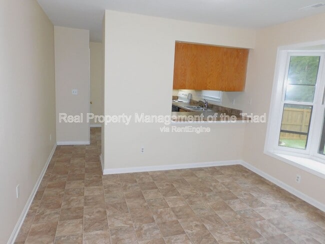 Building Photo - 1723 Hannaford Rd