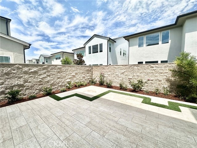 Building Photo - 300 Burwood