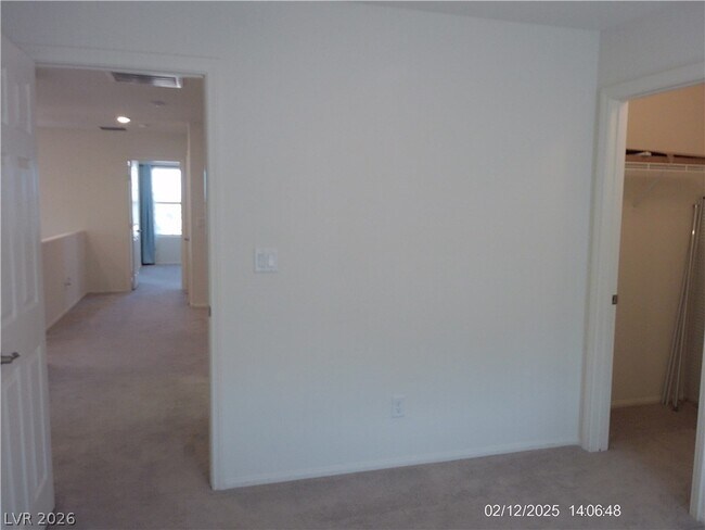 Building Photo - 9092 Jade Vine Ave