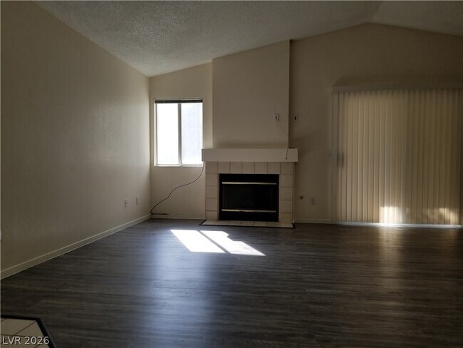 Building Photo - 733 Wheat Ridge Ln