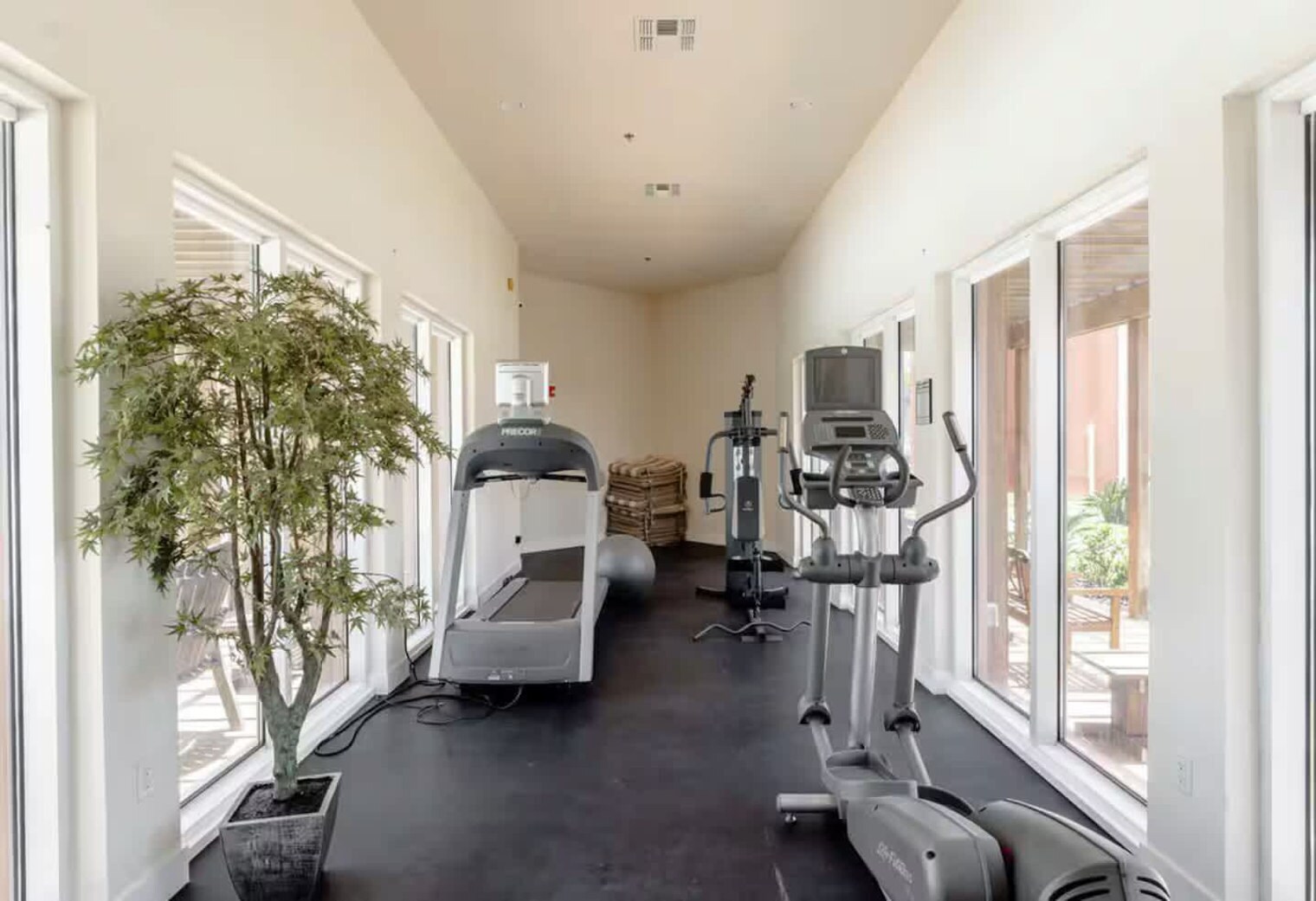 Building Photo - 150 Padre Blvd