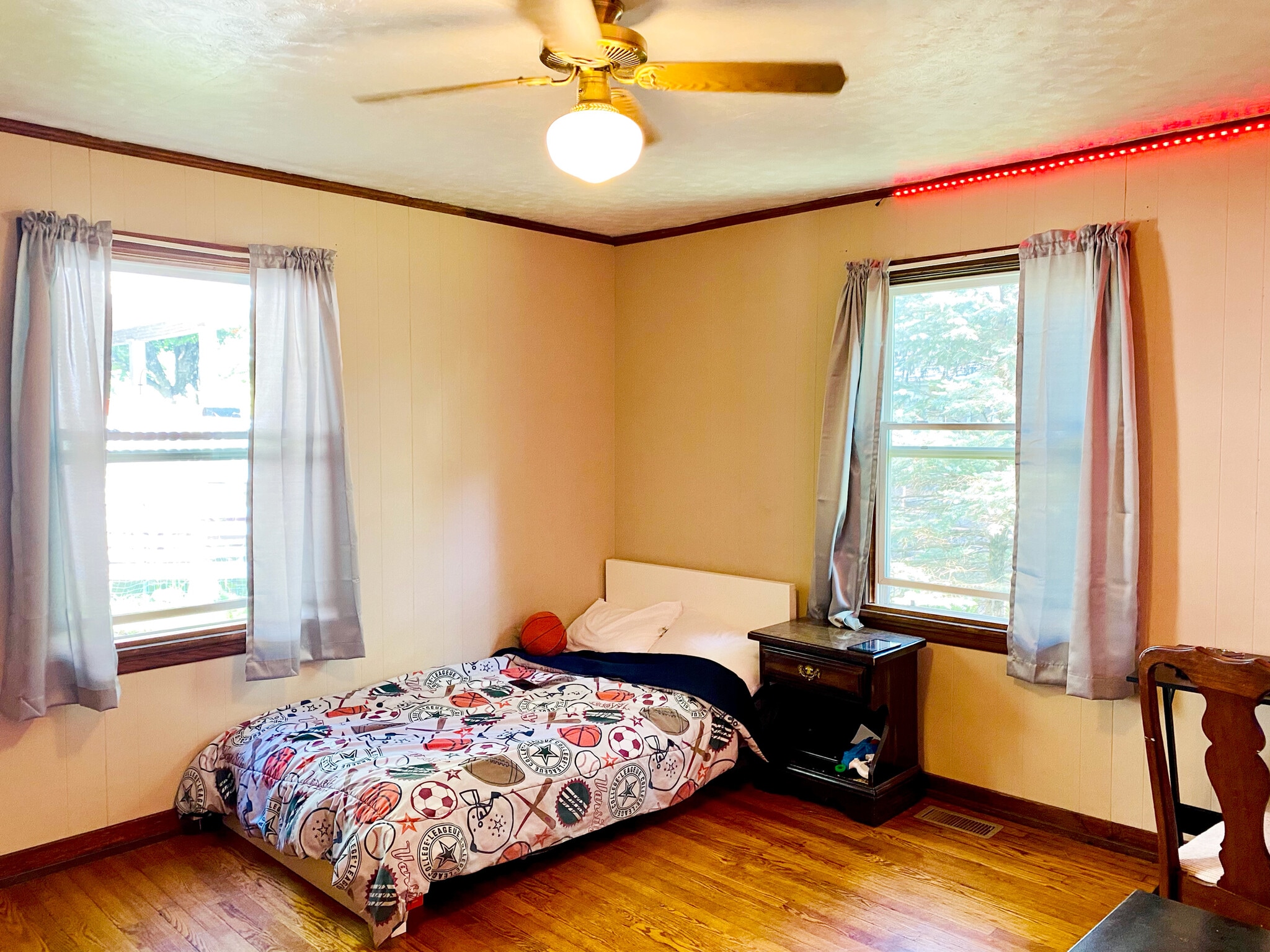 Building Photo - 608 S Webber St