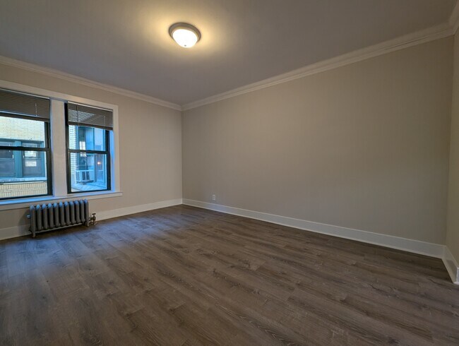 Building Photo - 1948 1/2 N Spaulding Ave