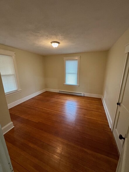 Building Photo - 18 Derby St