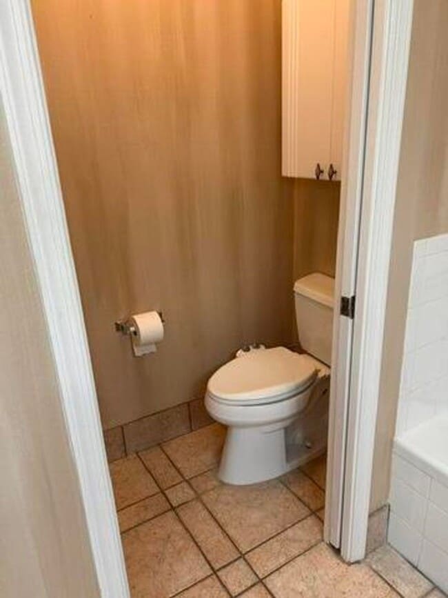 Building Photo - 8884 Shoal Creek Ln