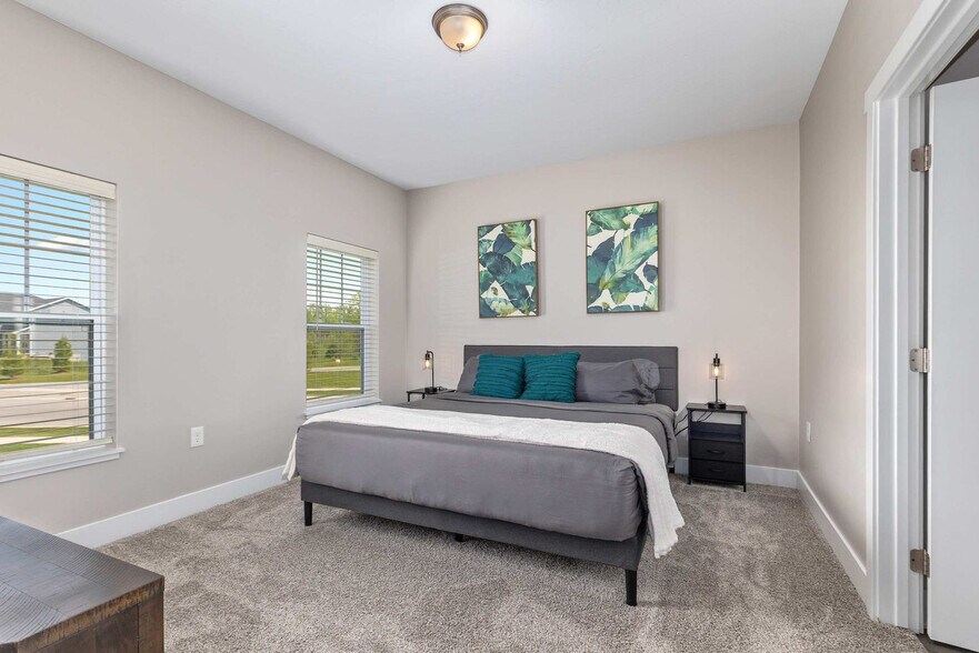 Building Photo - 5898 Grenache Ave