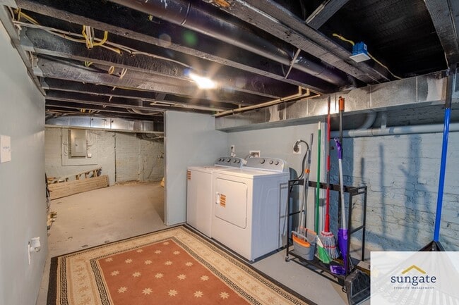 Building Photo - 1516 N Patterson Park Ave