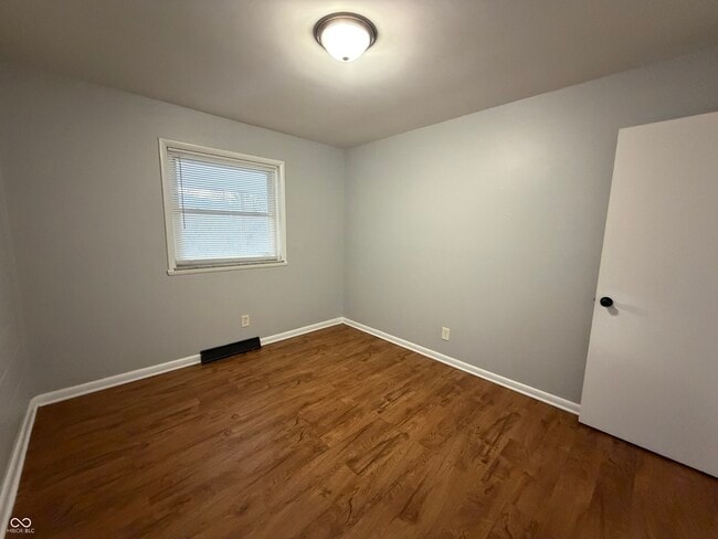 Building Photo - 2789 E Hanna Ave