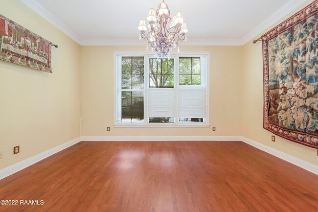 Building Photo - 403 Phoenix Dr