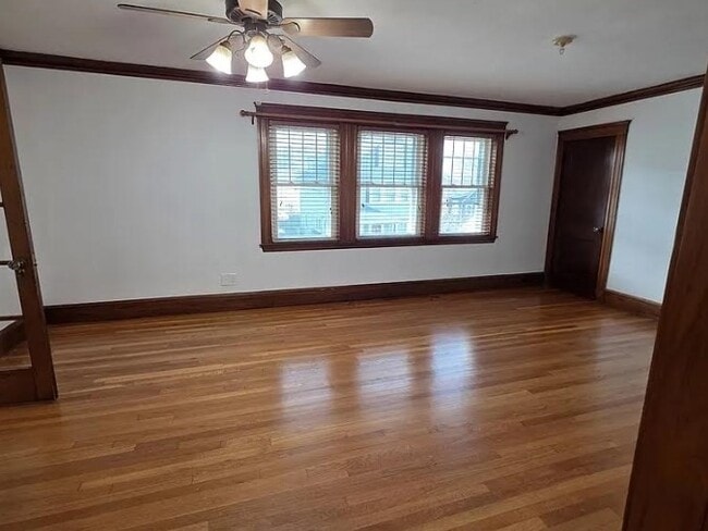 Building Photo - 40 Cottage Park Rd