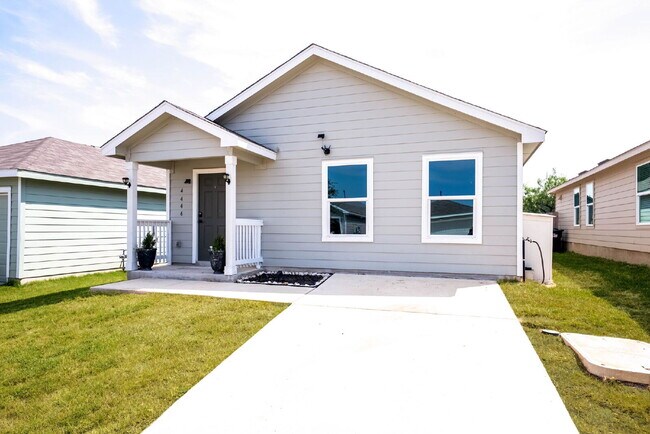 Building Photo - 3 Bedroom Single-Story Home for Rent with ...