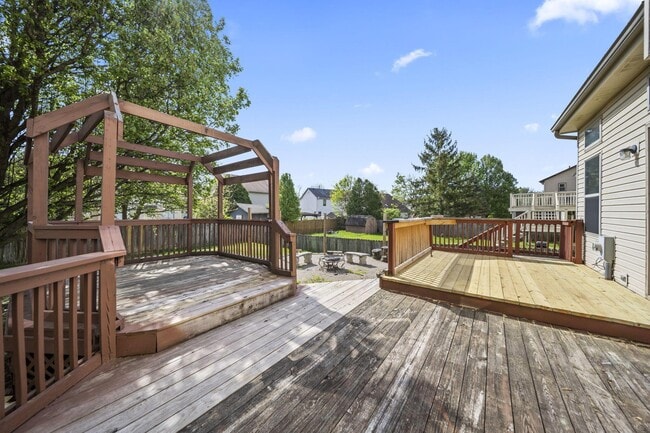 Building Photo - 3268 Stadler Dr