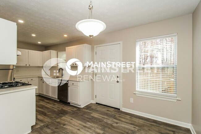 Building Photo - 3 Bedroom Pet-Friendly Home in AUSTELL, GA with Main Street Renewal