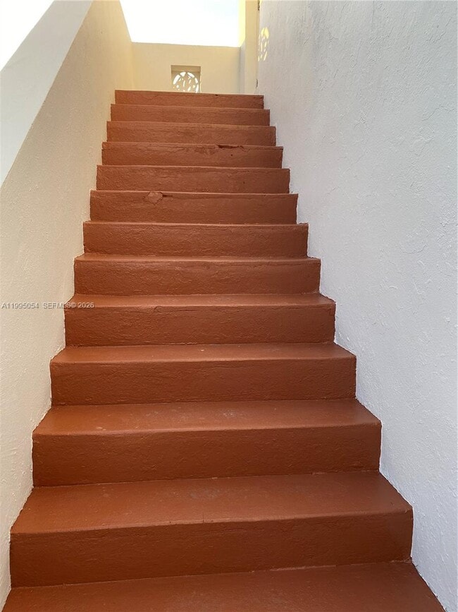 Building Photo - 2833 SW 38th Ave