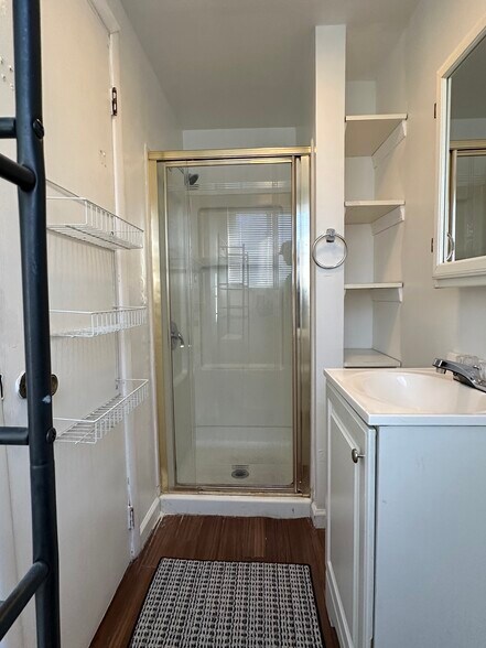 Building Photo - 134 Sherman St