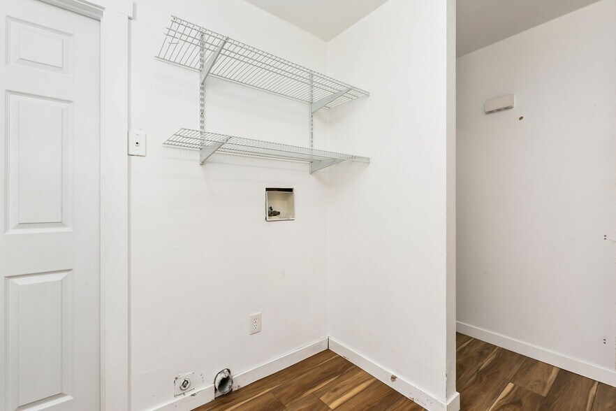 Building Photo - 4041 Goodell Ln