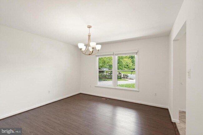 Building Photo - 8902 Huxley Ct
