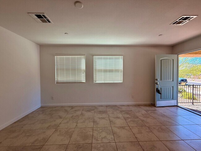 Building Photo - 3 BED 2.5 BATH 2 CAR GARAGE TOWNHOUSE WITH LOFT, COMMUNITY POOL & PARK!