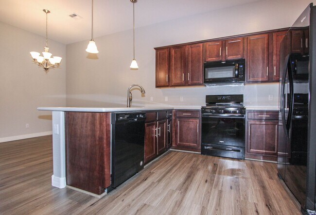 Building Photo - Granville - 3 bedroom home