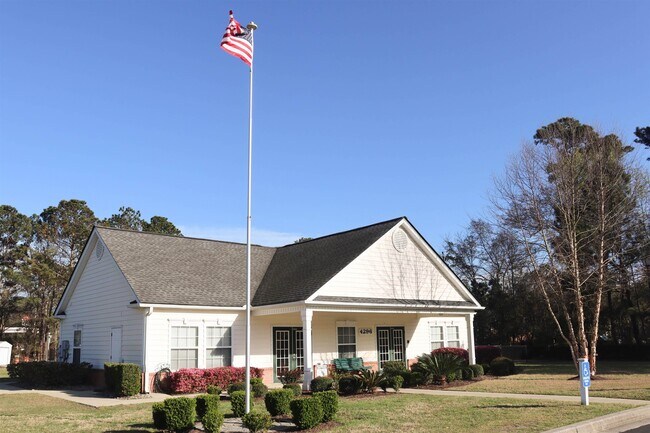 Building Photo - 4384 Daphne Ln