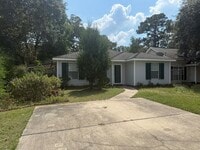 Building Photo - Two Bedroom Cutie