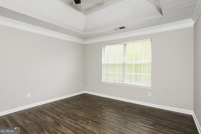 Building Photo - 680 Escalade Dr