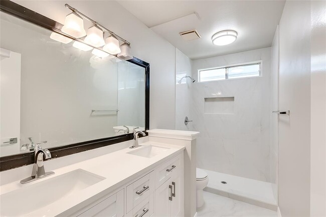 Building Photo - 506 Stonebridge Dr