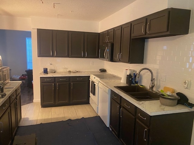 Sideview of Kitchen - 793 S Mobile St