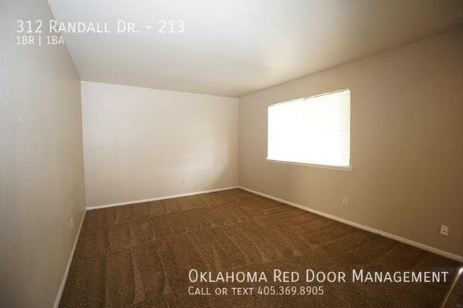 Building Photo - 312 Randall Dr