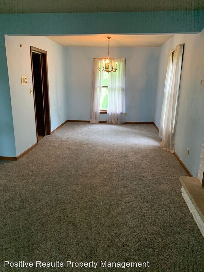 Building Photo - 4 br, 2.5 bath House - 1612 Aragona
