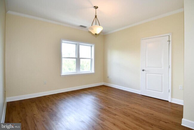 Building Photo - 401 13th St NE