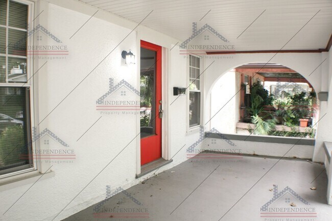 Building Photo - Illinois Estate: New Year, New Home: 50% O...