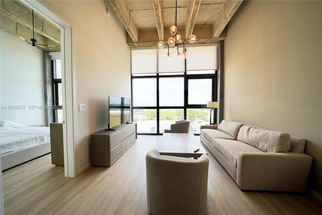 Building Photo - 7920 NE 2nd Ave