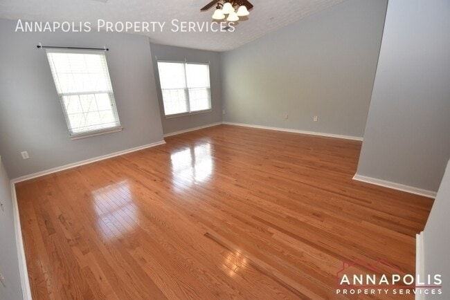 Building Photo - 8203 Barrington Ct